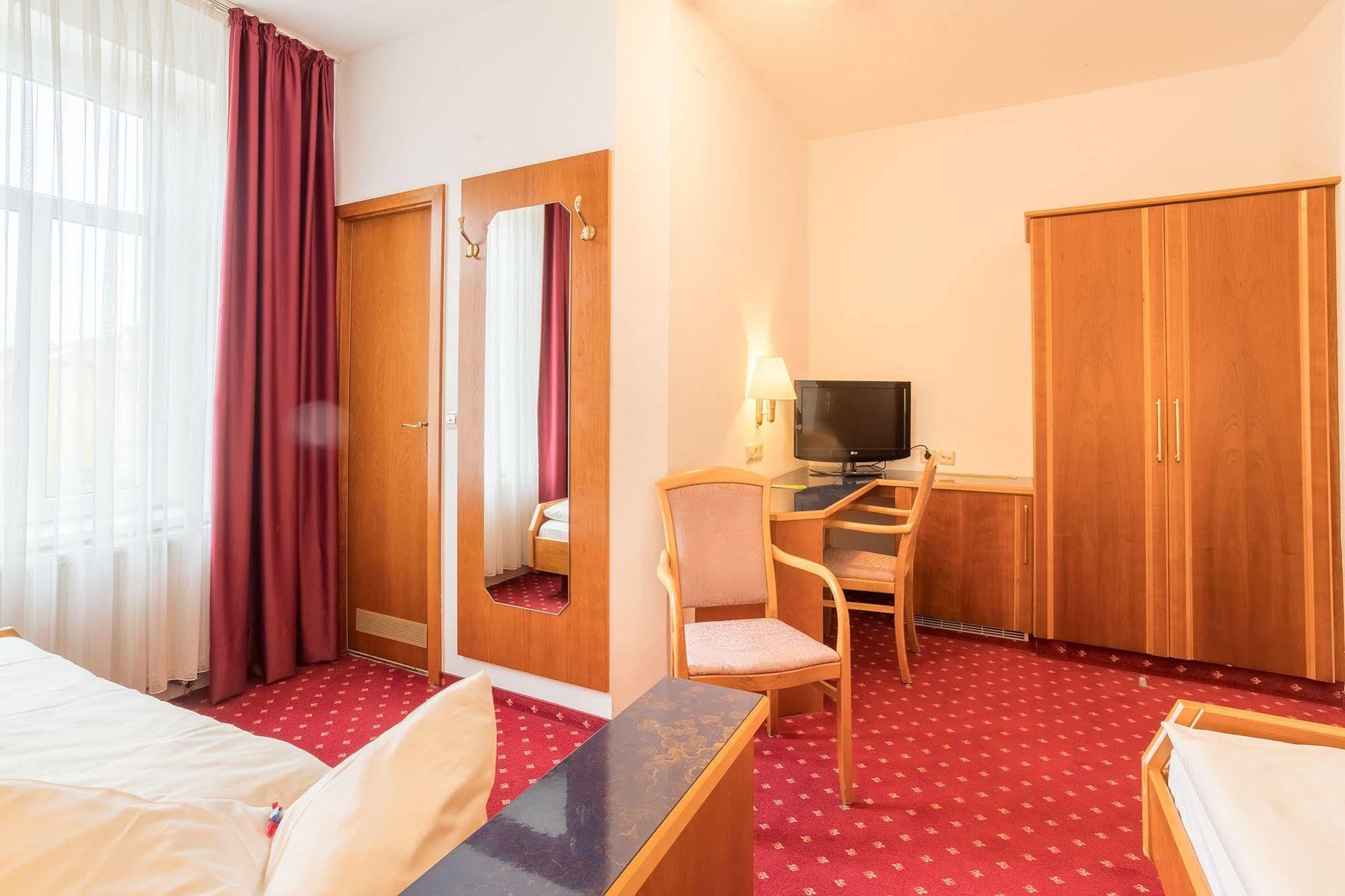 Hotel Astoria Λειψία Εξωτερικό φωτογραφία