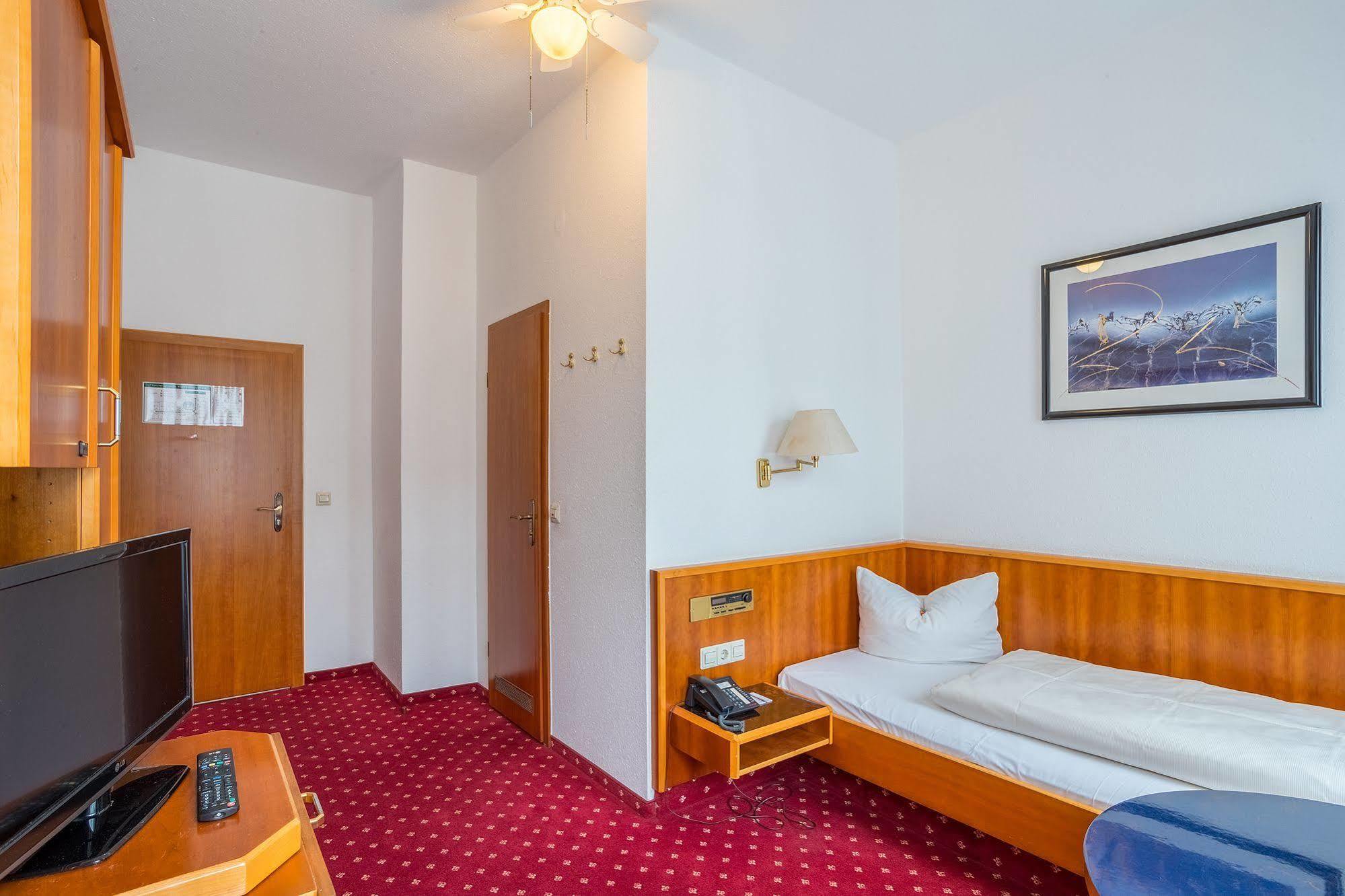 Hotel Astoria Λειψία Εξωτερικό φωτογραφία